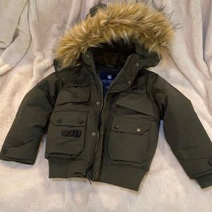 Hooded puffer jacket